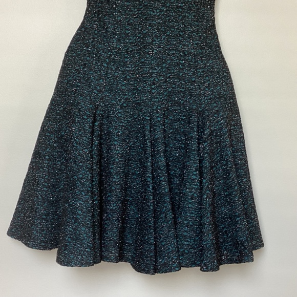 Maggy London Petites Scoop Back Metallic Fit & Flare Dress Black/Teal - Size 6P - Picture 3 of 7